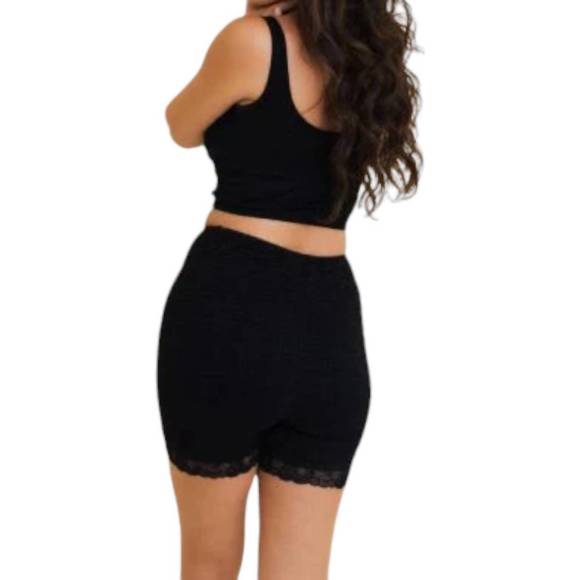NEW LETO smock textured stretch shorts in black - Picture 2 of 5